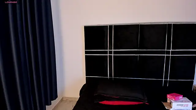 sasha_roldann webcam