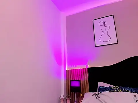 Pauline_Fox webcam