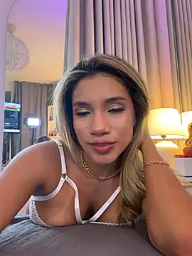 NicoleArmani webcam