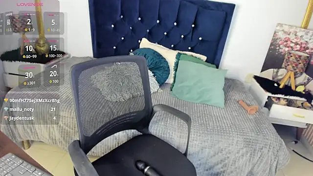 Inaya_Khalifa webcam