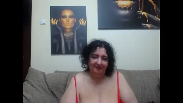 maturekorine webcam