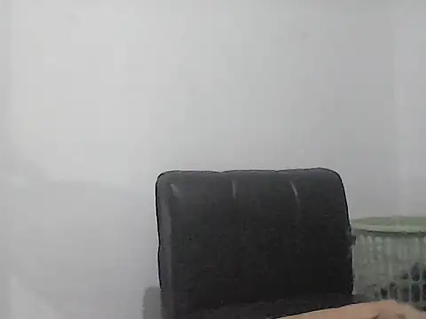 Live sex cam of SaucyAffair0