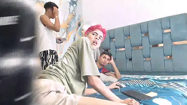 EMPIRE_BOYS1 webcam