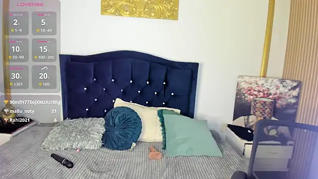 Inaya_Khalifa webcam