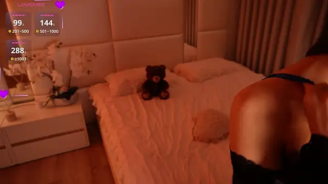 Lilly_Colins webcam
