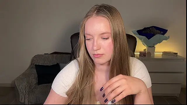 EvaMaddison webcam