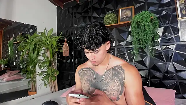 elliot_colton (M twink) - Look how my milk is coming out on my abs