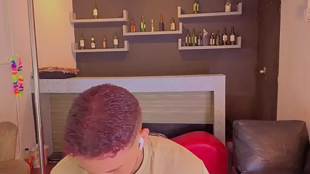 matthew_lennox_ webcam