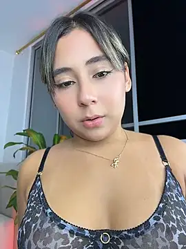 MelodyRey__ Live Webcam on Stripchat