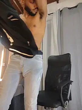 oliver_bigblack_cock (M young) - squeeze your balls