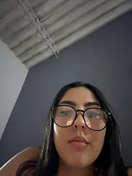 sofia_collins- (Ask my age) - My neighbor touch my BIG BOOBS ? 😱