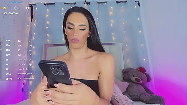 Modella: Amatistablue
