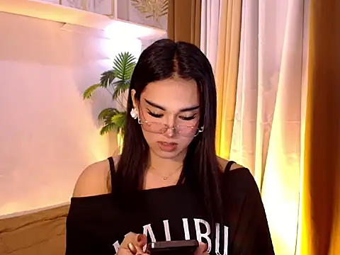 magnificent_kitana webcam