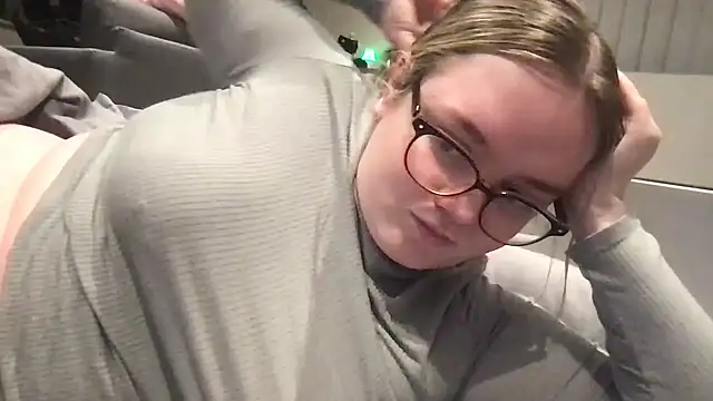 honeyyy24 webcam