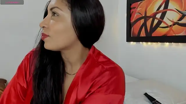 Lauralove_69 webcam