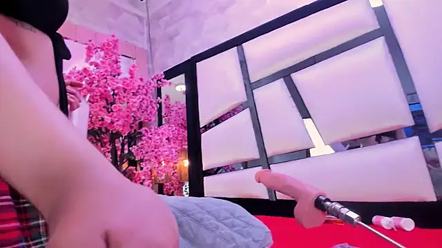 TessaCooper1 webcam