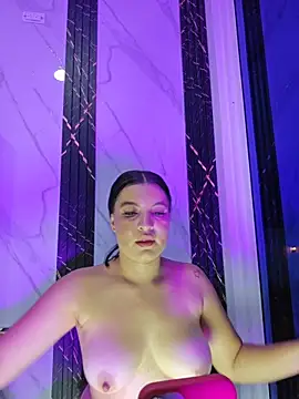 Pretty_Julieta webcam