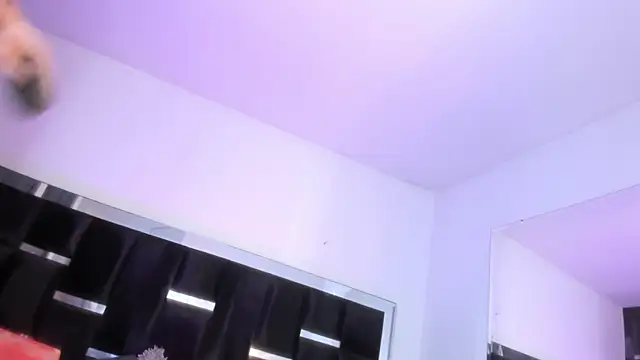 DANITENDER555 webcam
