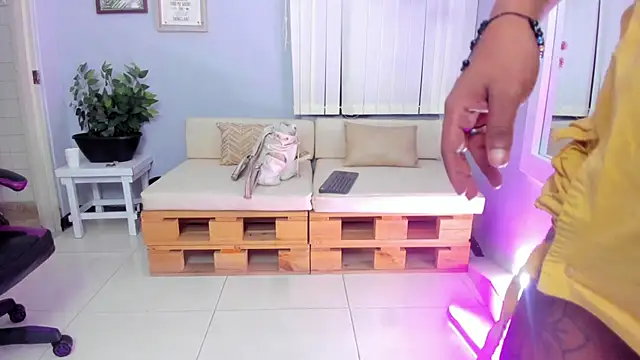 Nahomy_Collins_ webcam