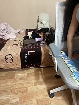 Mina048 webcam