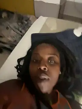 thechocolatepeach live sex cam