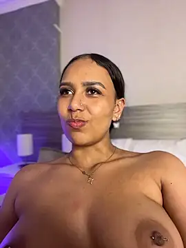 Webcam Model (MiilaBlake)  is live.Free join now!