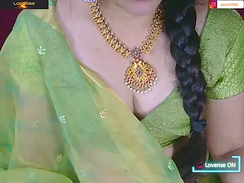 traditional_Jaanvi webcam