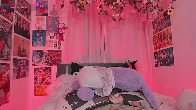 MissCurvyTop