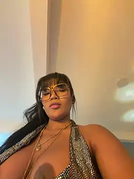 Webcam Model (moonlight_j) is live