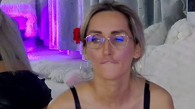 IsabelleEthan webcam
