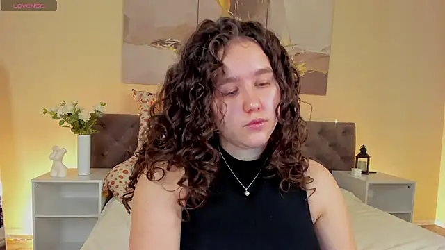 Ariella_Sol webcam