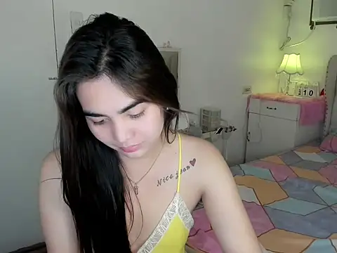 nica_doll webcam