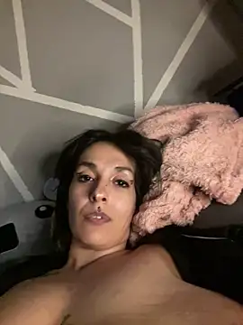 Piggiteablacktea webcam