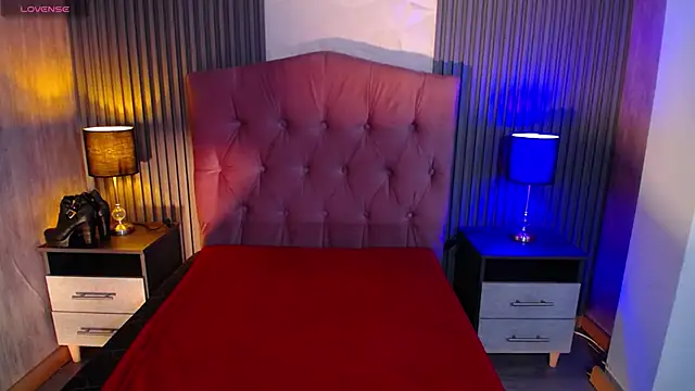 alicia_moom webcam
