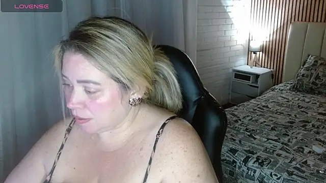 bella_savati webcam