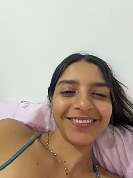 Webcam Model (violeta365)  is live.Free join now!