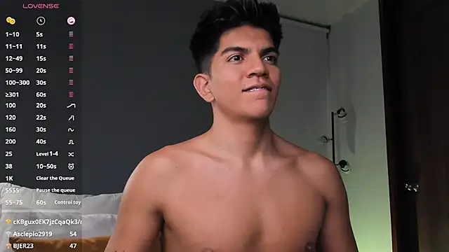 Live sex cam di OnlySantty