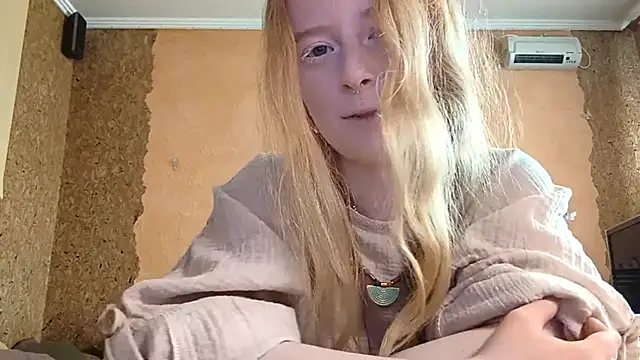 KateVibe_01 webcam