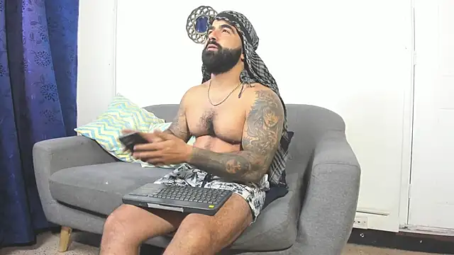 Lyon_vach live sex cam