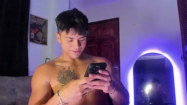 Dominic_Biker__ live sex cam