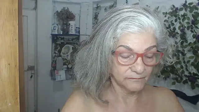 FunnyGrandma webcam