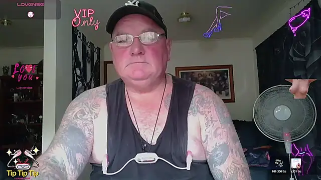 KINKYBLUEYES69 webcam