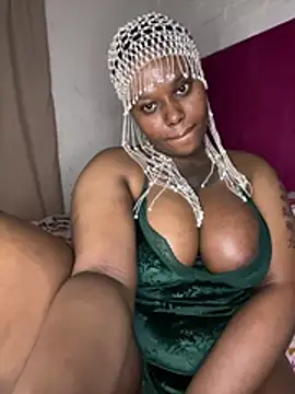 QUEEN_NOBUHLE_FEMDOM_777 webcam