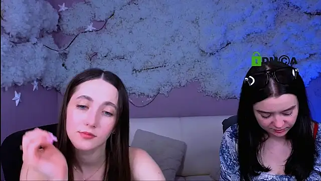 monica_xcx webcam