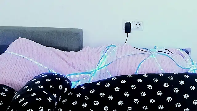 dark_moni - Dark_Moni's free webcam - UK Sex Cams
