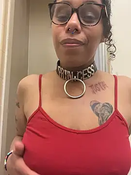 Preview of desirae_luciano