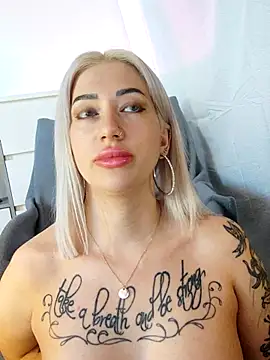 Gina-Lumara webcam