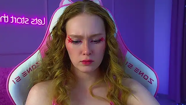 AgataFoxley webcam
