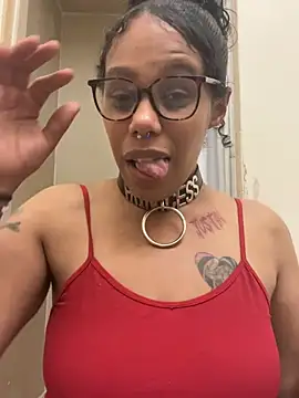 Desirae_Luciano webcam