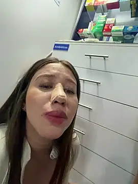 roouse (F young) - SARITA FIT SUCKS ROOUSE'S TITS !